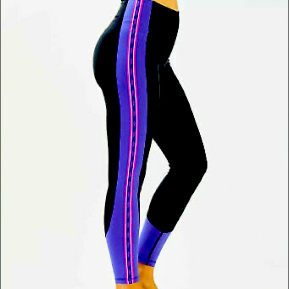 EUC Lilly Pulitzer Onyx Striped UPF 50+ Luxletic Weekender High Rise Leggings